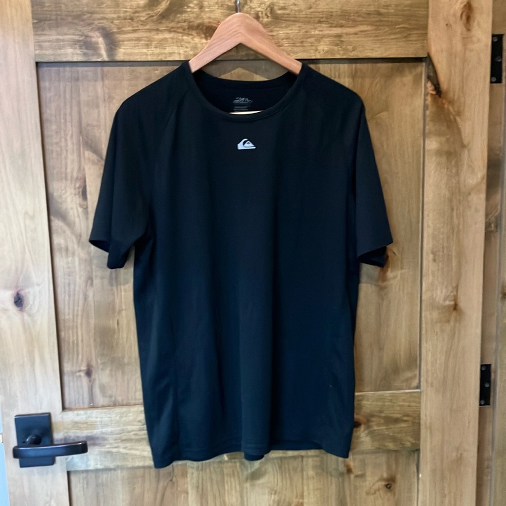 Athletic shirt